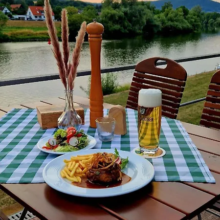 Goldenes Fass Szálloda 3*