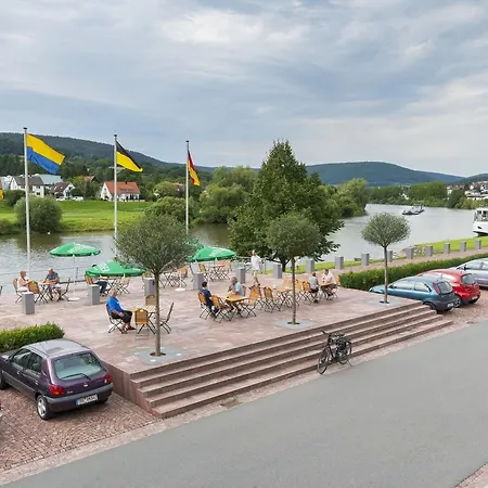 Goldenes Fass Szálloda 3*