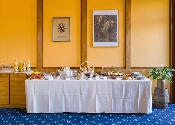 فندق Goldenes Fass 3*