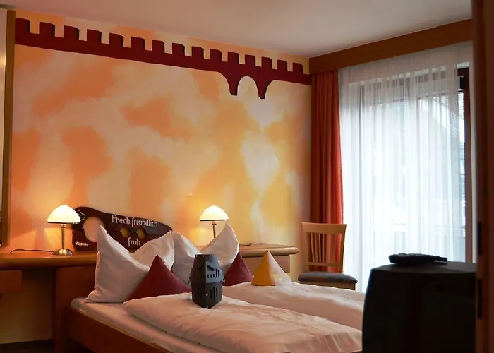 فندق Goldenes Fass 3*